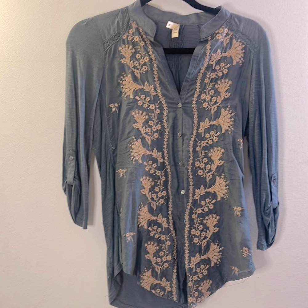 Dusty blue silk and jersey embroidered top.